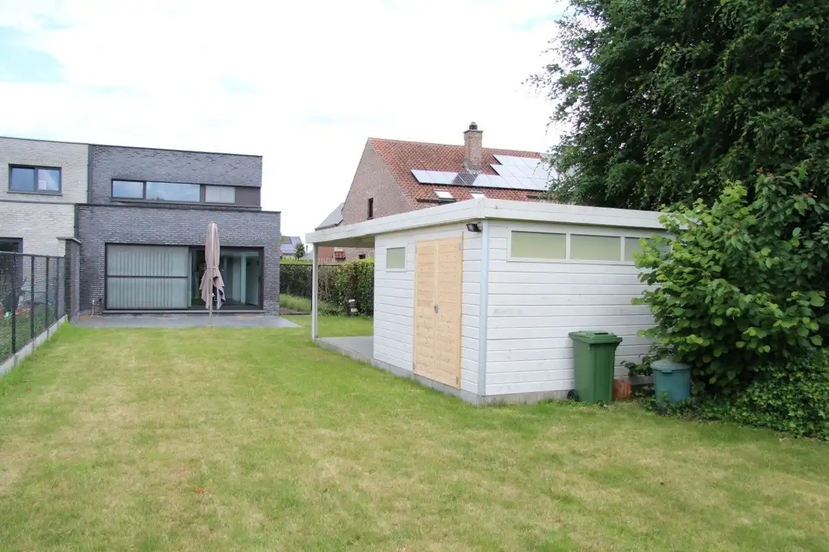 Moderne en ruime woning met 3 slk, terras en tuin  foto 26