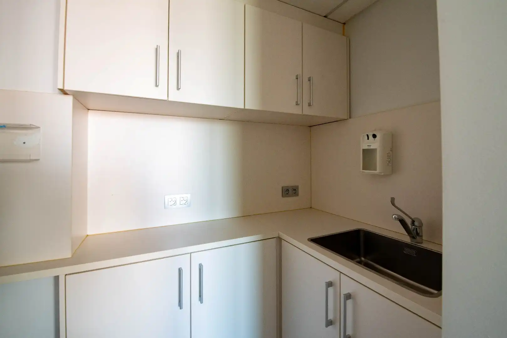 Boomsesteenweg 223 - Veelzijdige commerciële ruimtes te Wilrijk  foto 30