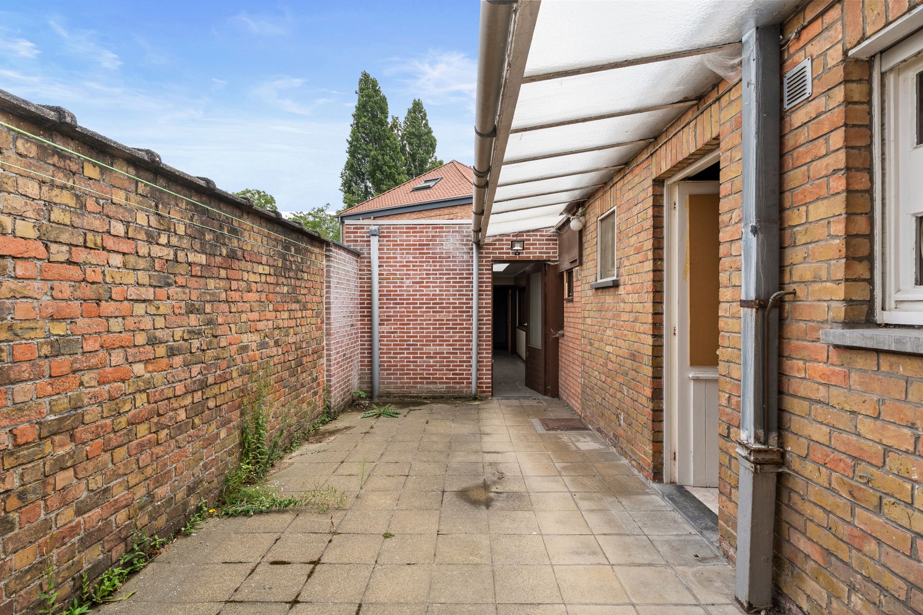 Te renoveren 3 slpk. woning met garage en uitweg foto 16