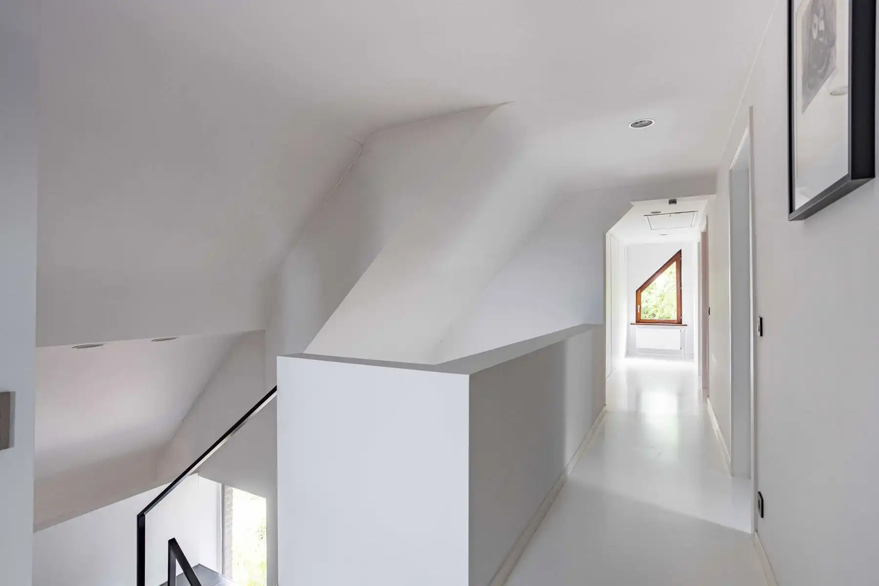 Ruime villa op perceel van 31a met gunstig uitzicht foto 14
