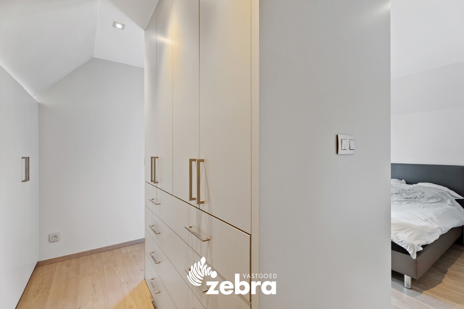 Open bebouwing met drie slaapkamers en 2 badkamers te Ingelmunster! foto 15