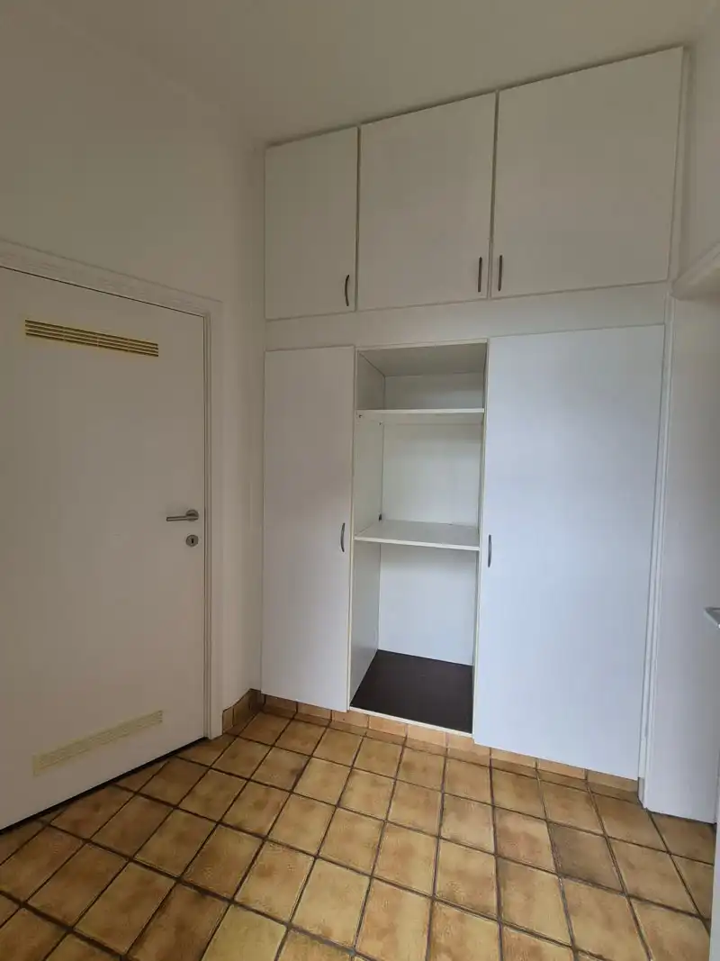 Leuk opgefrist appartement te Hasselt foto 12