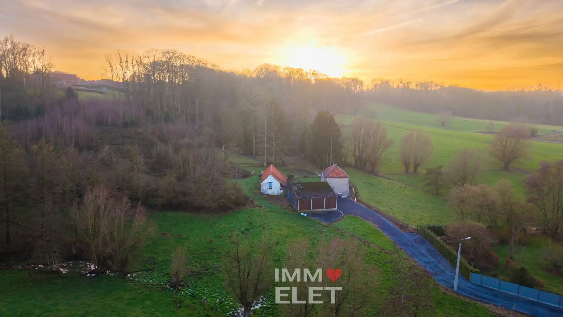 Hoofdfoto van de publicatie: MAISON AVEC DEPENDANCES | WONING MET BIJGEBOUWEN | 18.240 m²