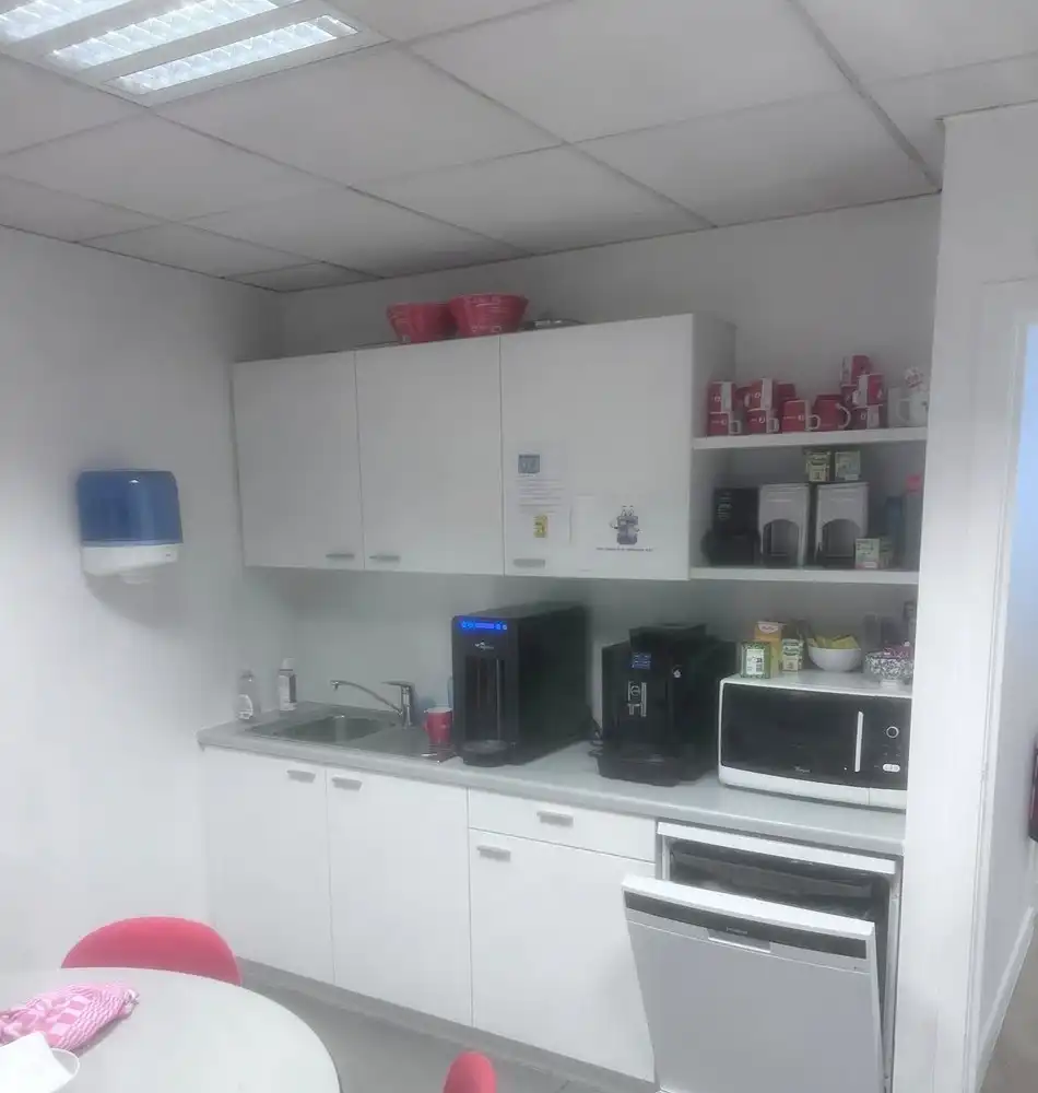 TE HUUR – KANTOORRUIMTE 195 m² | KEIZERSPLEIN AALST foto 6