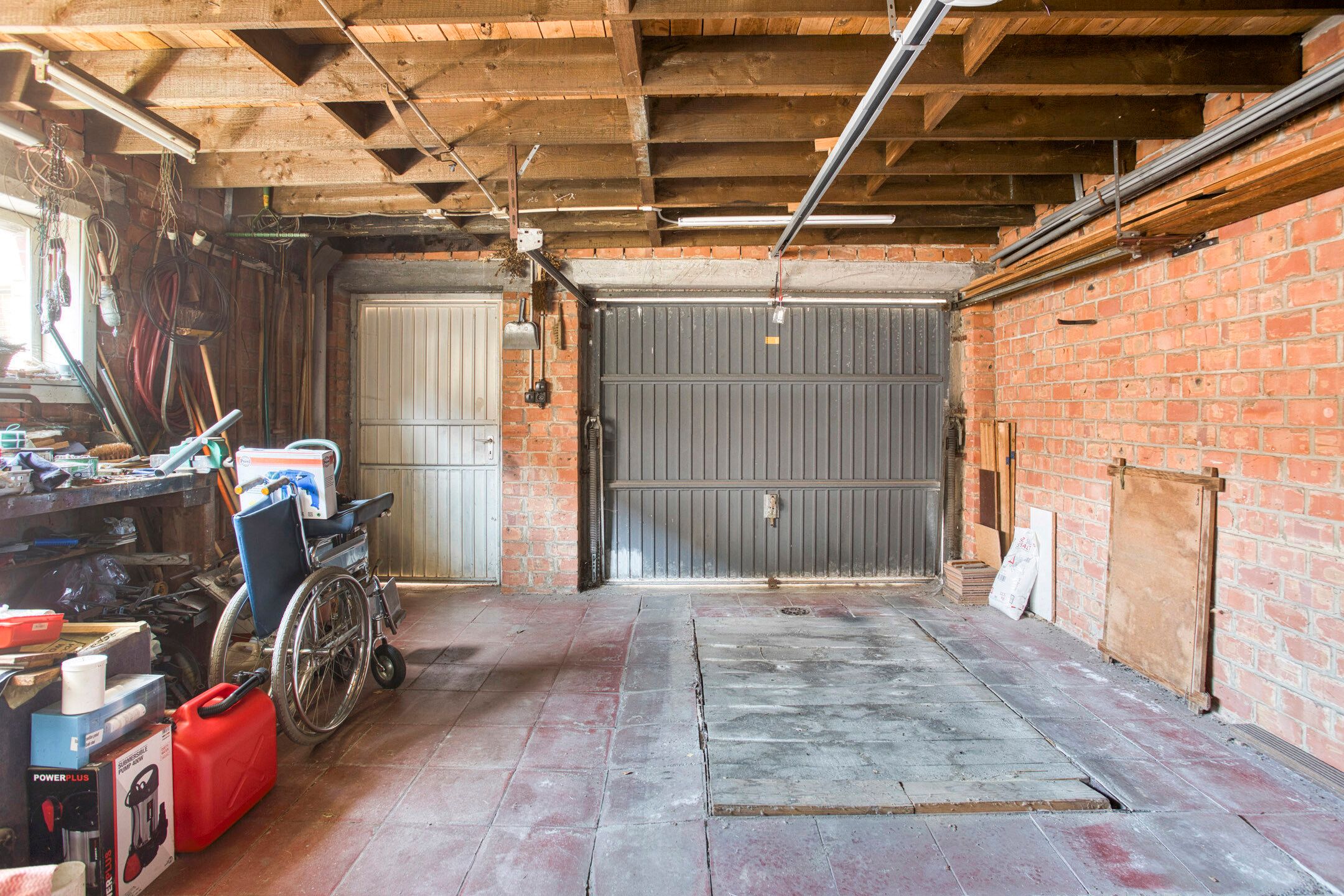 Te renoveren woning op centrale ligging foto 14