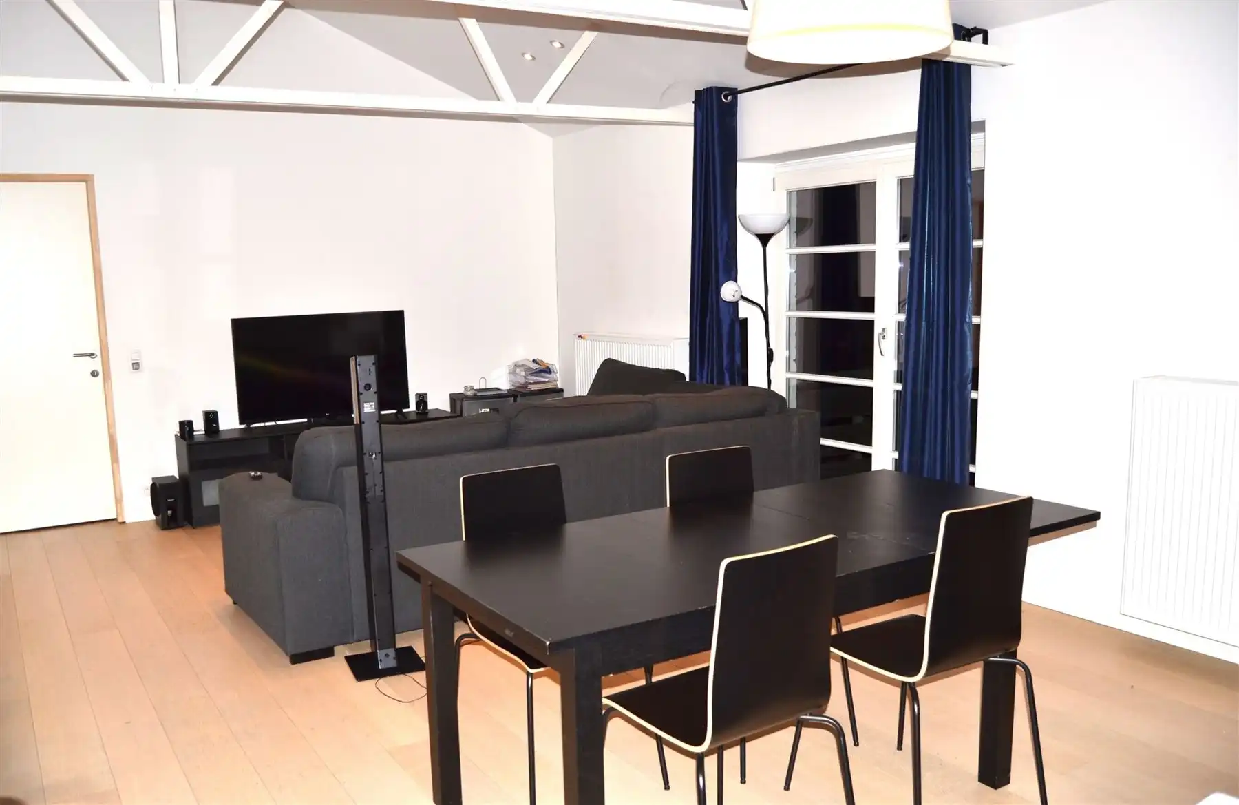 Gezellige loft met zonnig terras foto 2