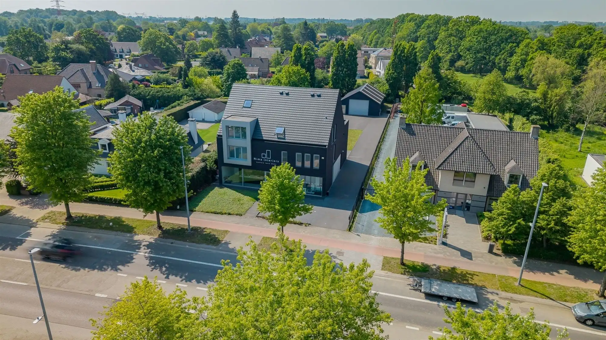Prachtig afgewerkt gebouw - showroom + villa foto 45