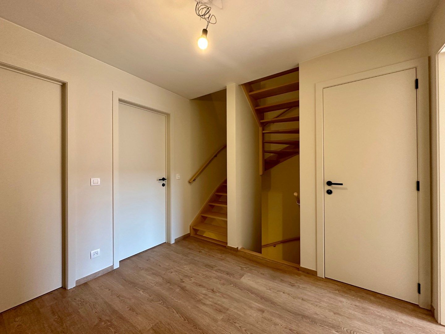 Nieuwbouwwoning in rustige woonwijk foto 9
