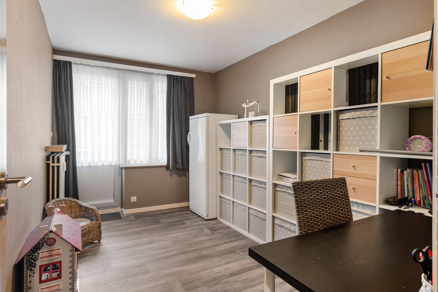 Prachtig appartement met 3 slaapkamers, een terras en zeer grote inpandige garage te Deurne! foto 9