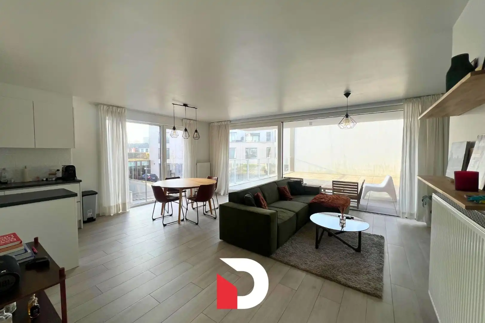 Recent appartement met 2 slaapkamers en autostaanplaats foto 5