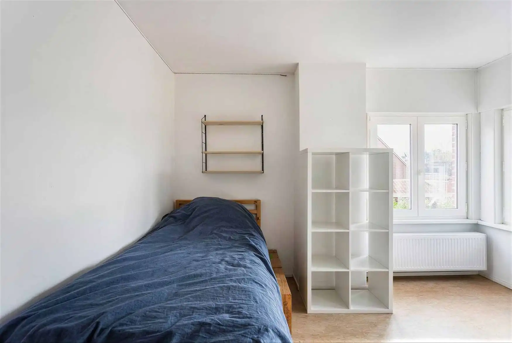 Een huis met karakter. Een tuin met sfeer foto 15