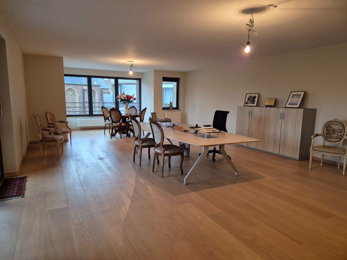 Luxueus en Ruim Hoekappartement in Centrum Roeselare foto 2