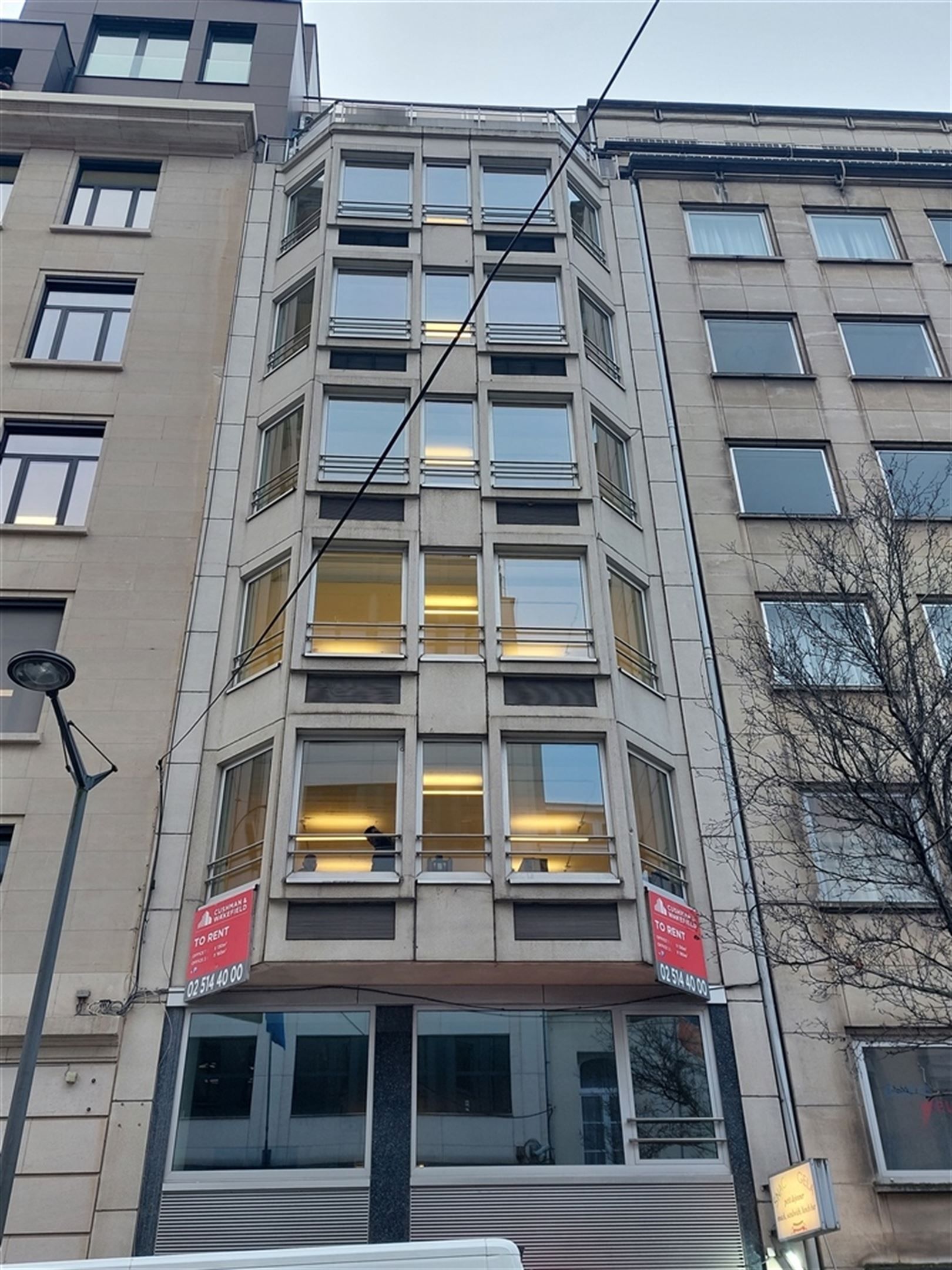 Montoyer 39: vanaf 60 m² foto {{pictureIndex}}