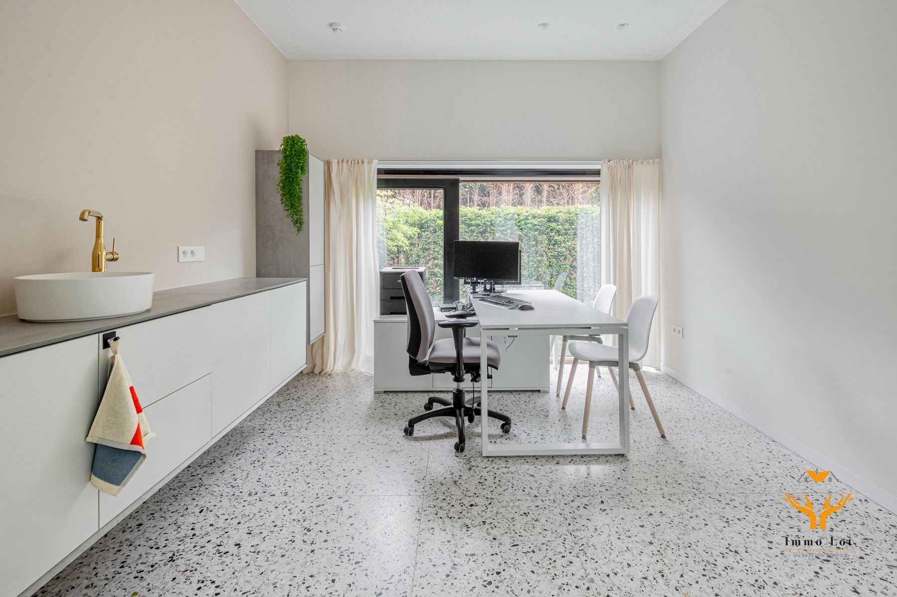 Units in handelsruimte met diverse mogelijkheden foto 11