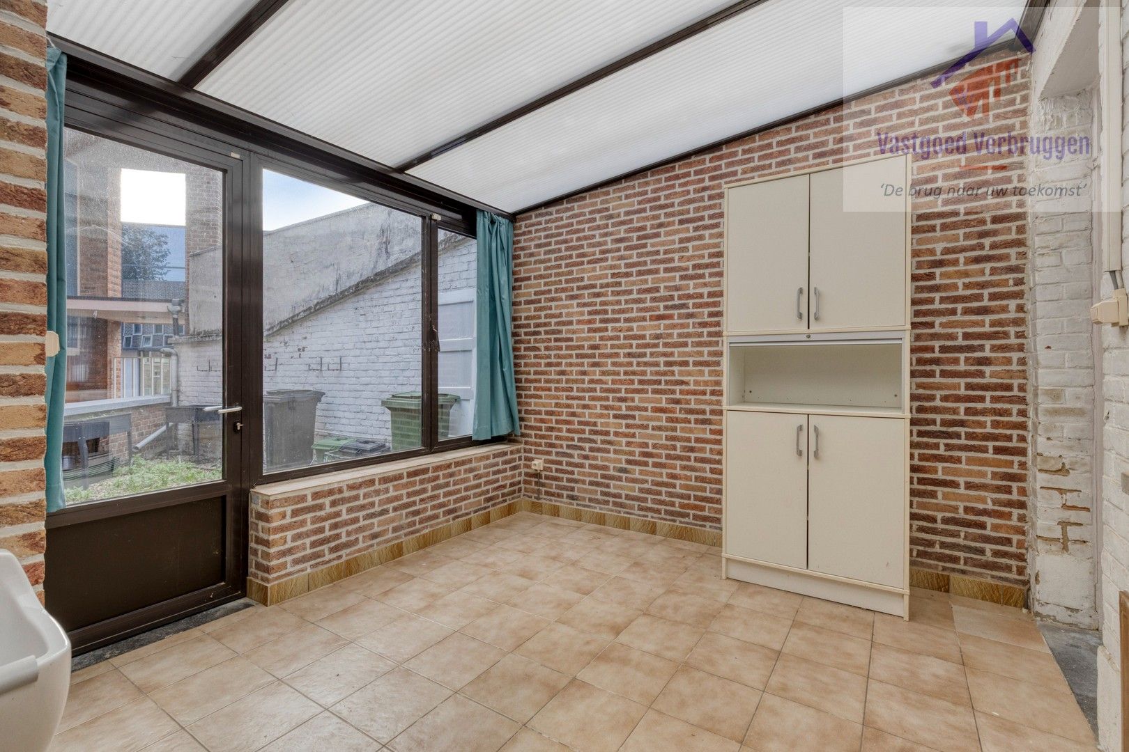 Goed gelegen ruime woning met 4 slaapkamers en terras foto 7