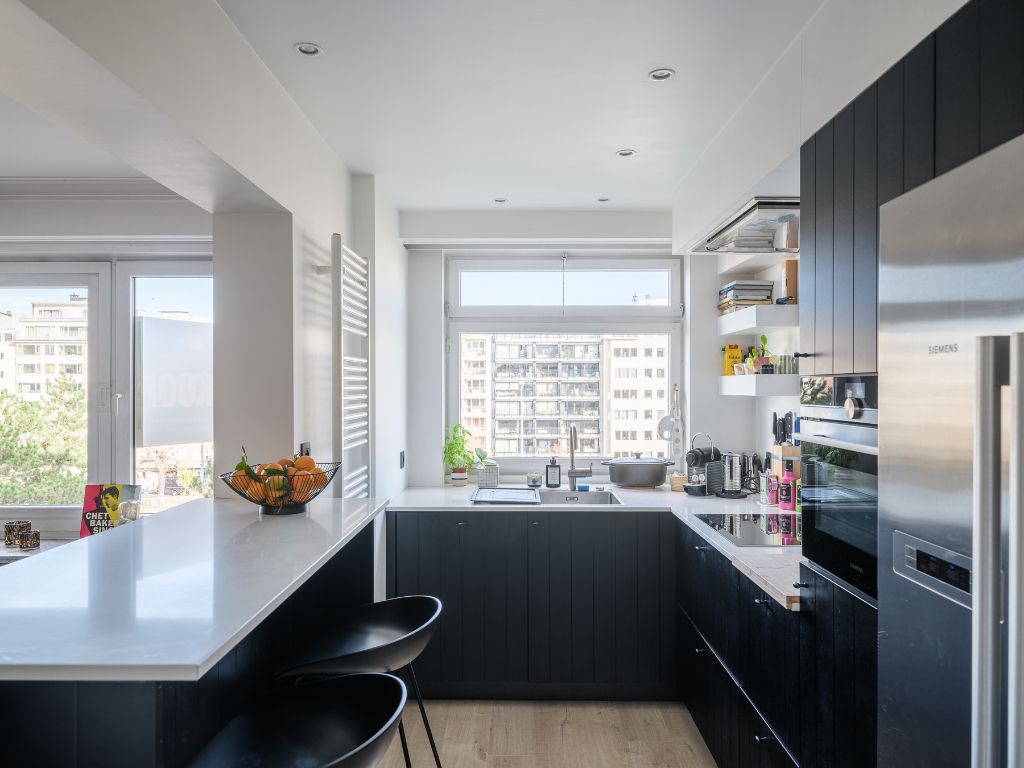 Gent centrum: Ruim appartement (3 slpkmrs) met buitenruimte, weids zicht en parkeergelegenheid nabij het het Zuidpark - Opportuniteit! foto 6