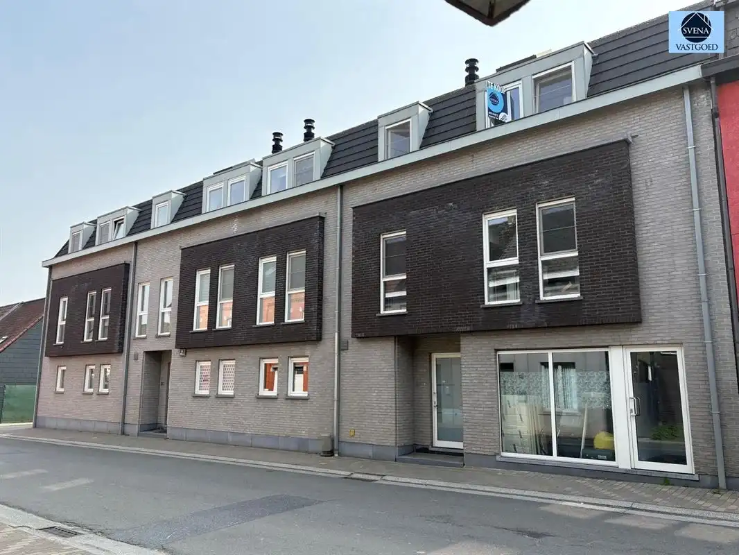 ZEER GOED GELEGEN APPARTEMENT MET 2 SLAAPKAMERS foto {{pictureIndex}}