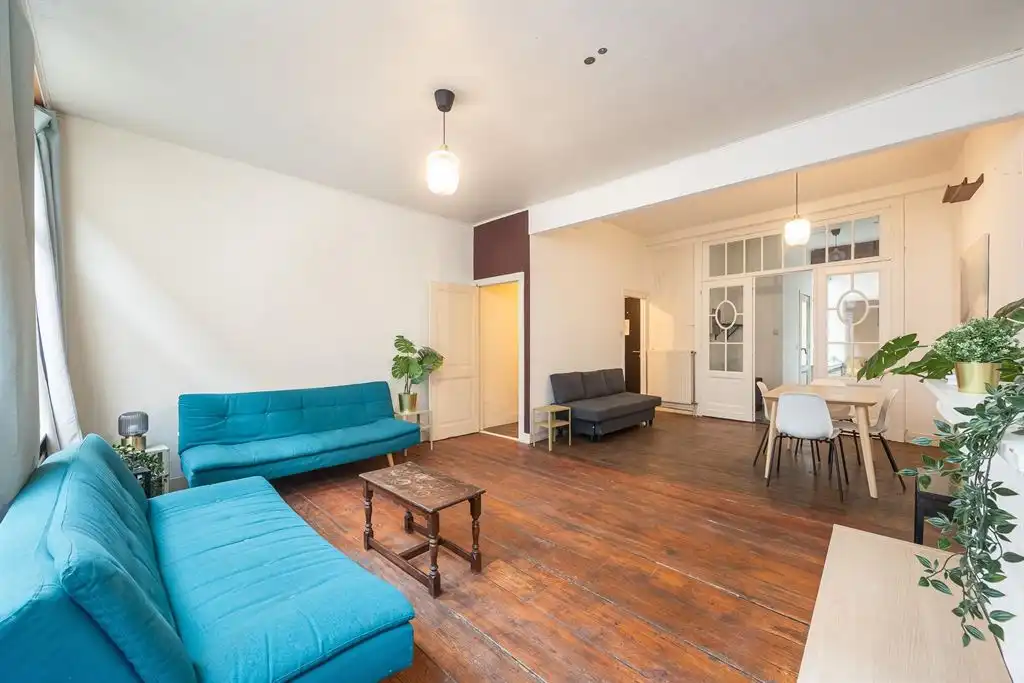 Instapklaar appartement in hartje Antwerpen foto {{pictureIndex}}