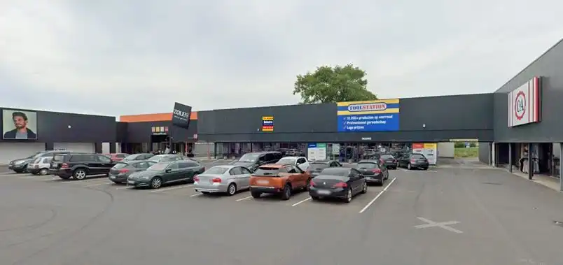 COMMERCIEEL GEBOUW 416 M2 Mammoet II foto 4