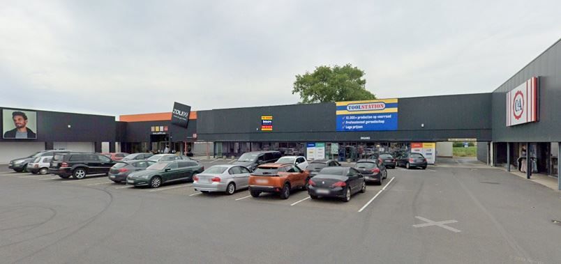 COMMERCIEEL GEBOUW 416 M2 Mammoet II foto 4