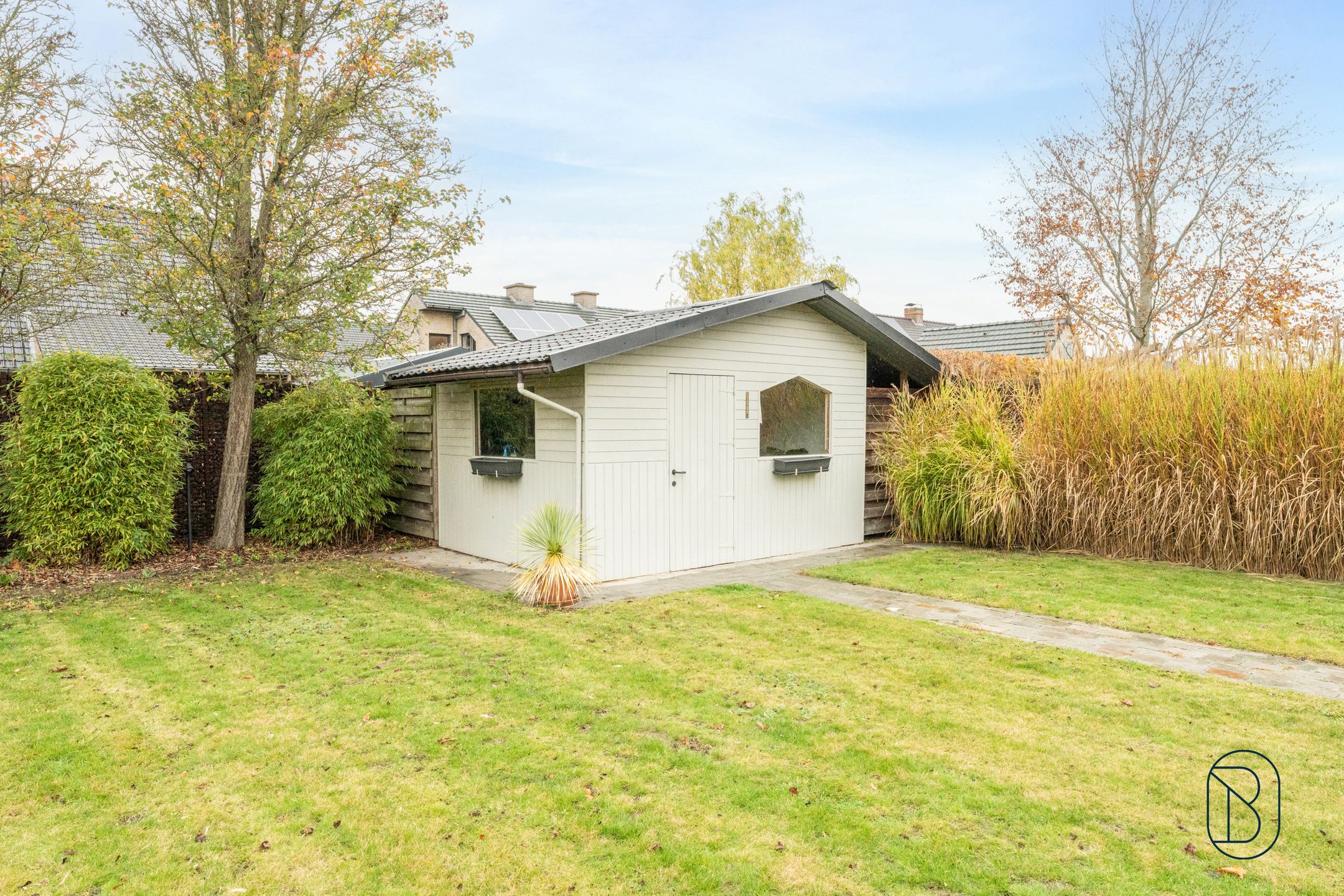 Leuke villa met mooie tuin, garage en zonnepanelen! foto 18