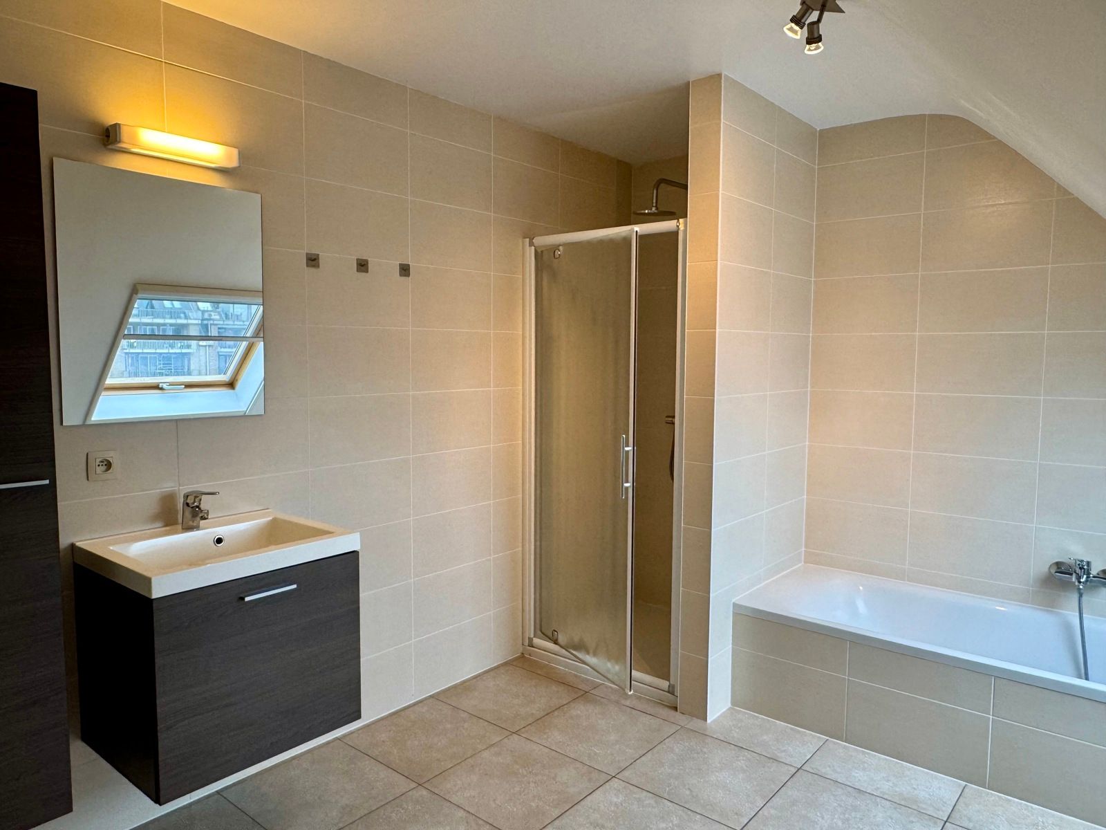 Appartement te huur in centrum Ninove foto 12