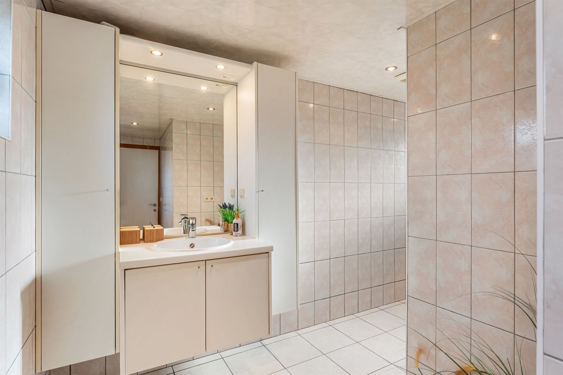 Eengezinswoning met tuin. foto 14