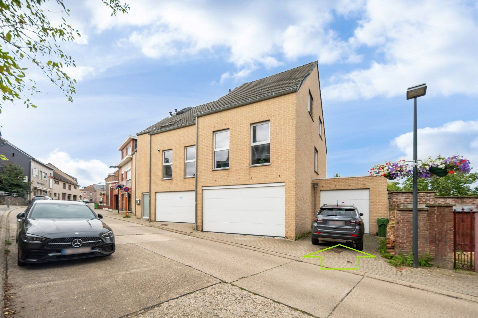 Gelijkvloers appartement met prachtig terras en garage foto 21