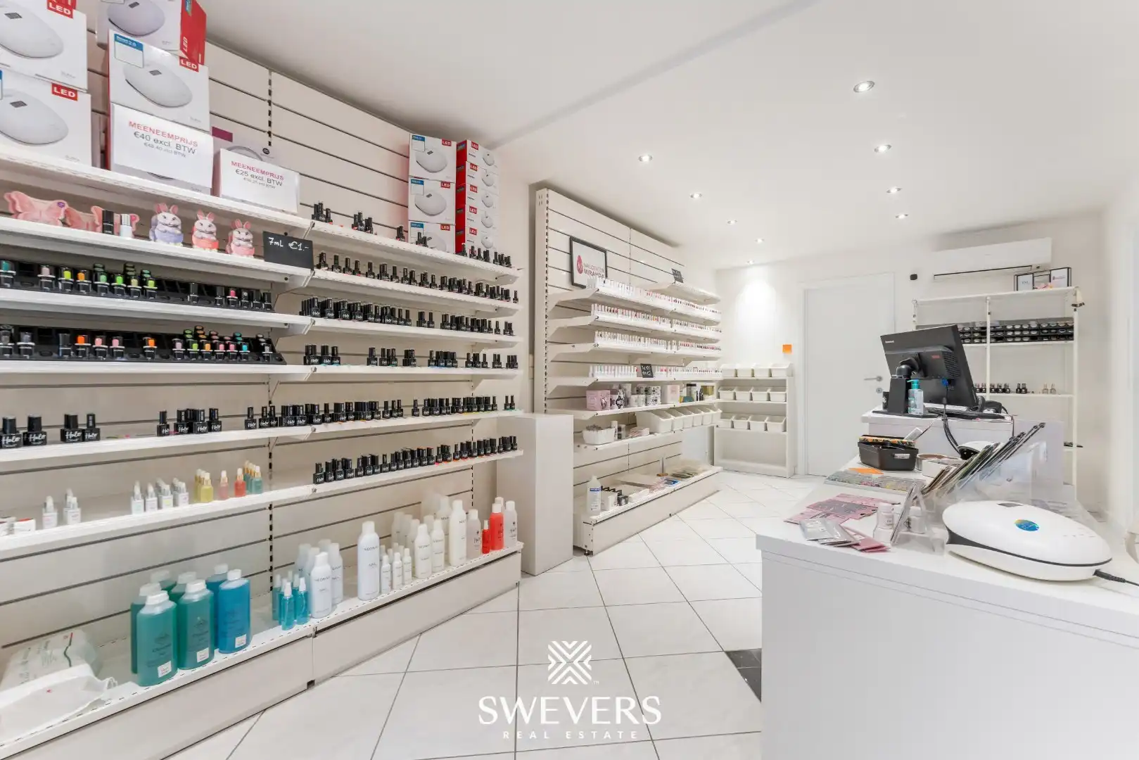 Handelspand met praktische indeling in hartje Tessenderlo foto 12