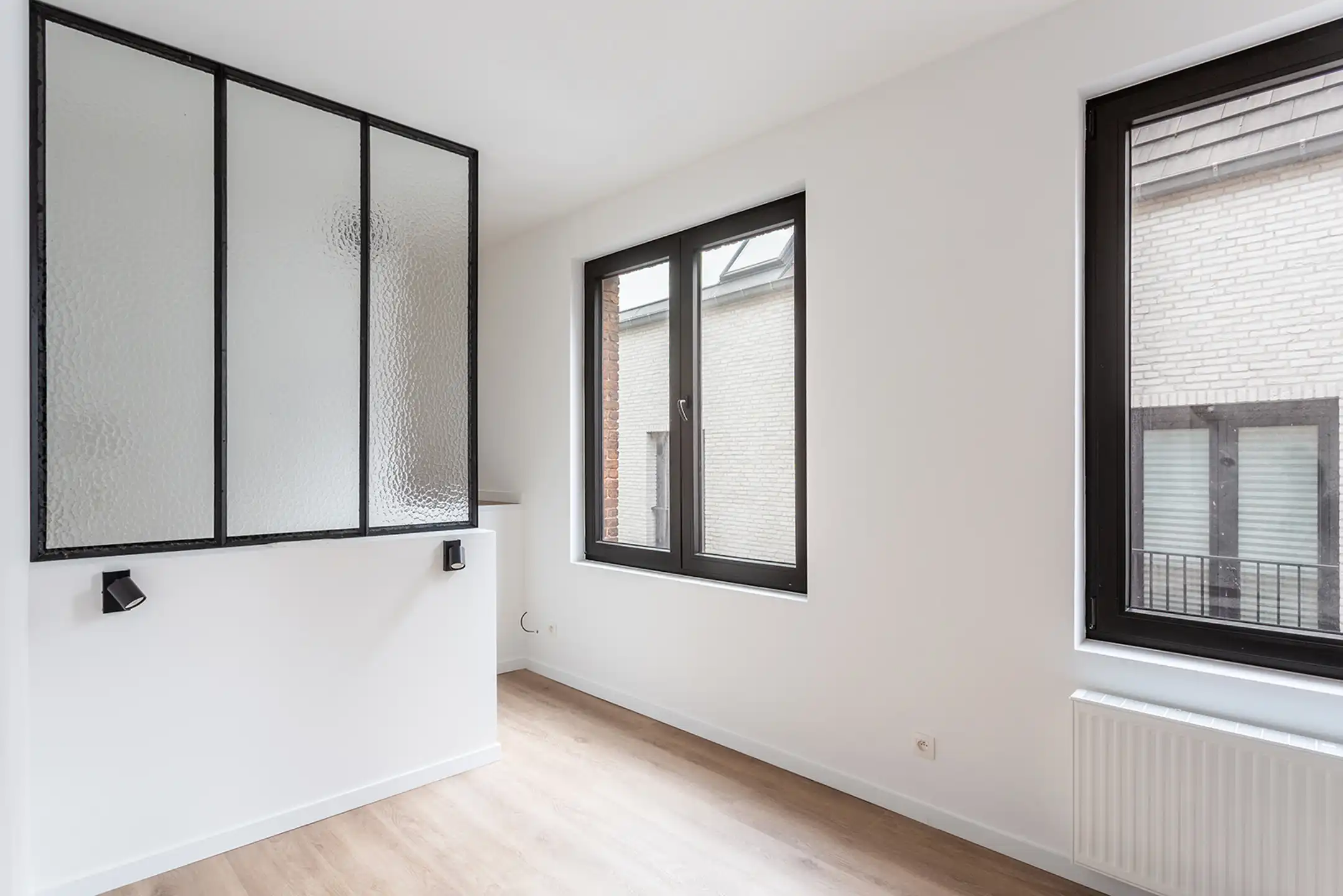 Gerenoveerde opbrengsteigendom met 4 vergunde studio's foto 25