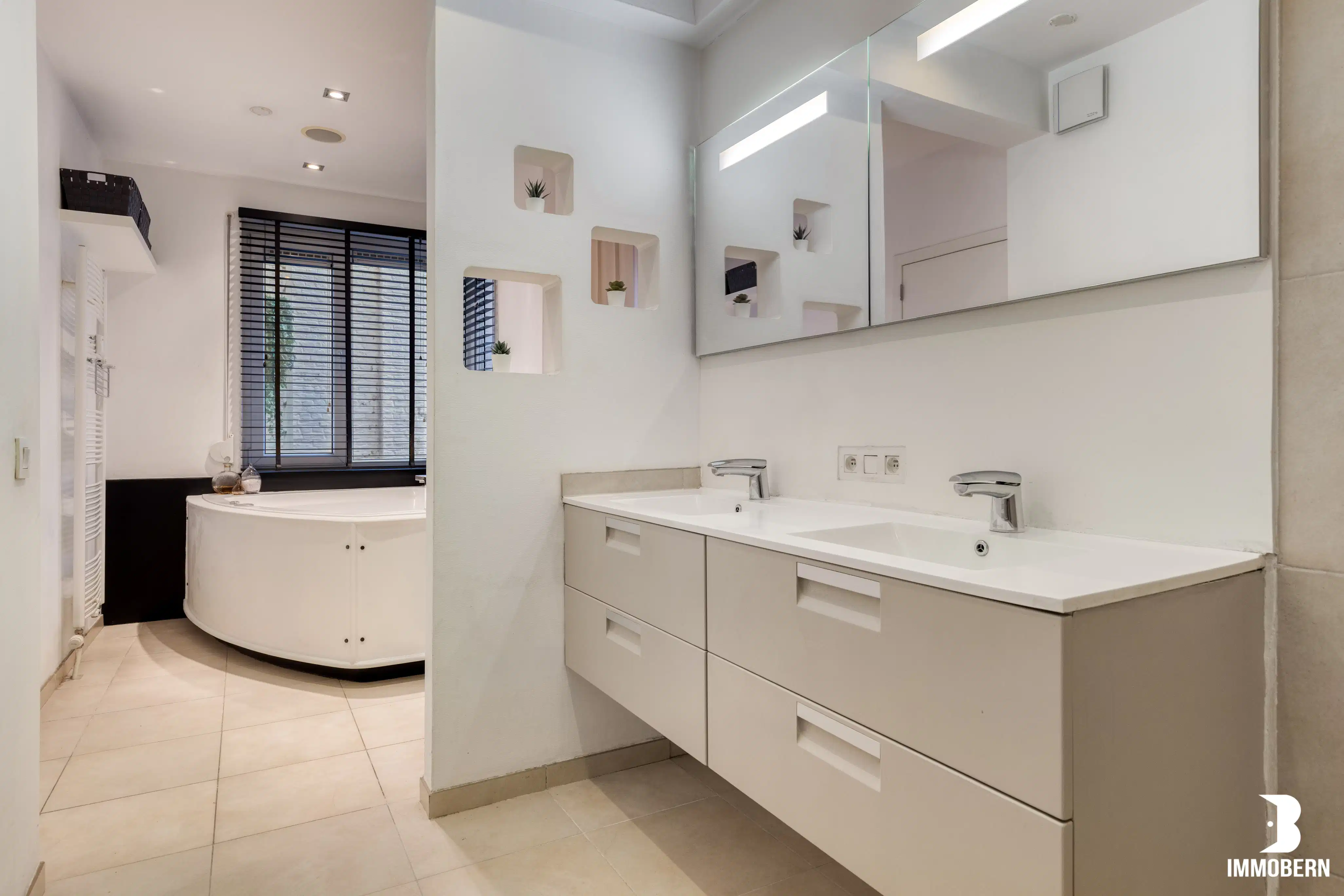 Modern 2-slaapkamerappartement met wellness-allure in 2060 Antwerpen foto 14