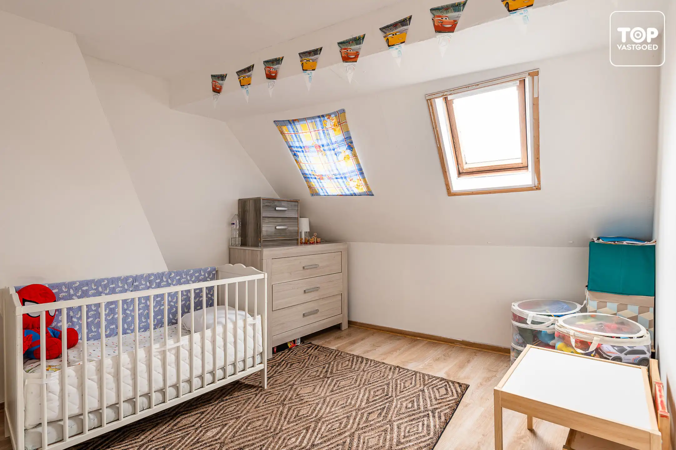 DISCREET Centraal gelegen (opbrengst) eigendom met verhuurd handelsgelijkvloers en 2-slaapkamer woonst foto 21