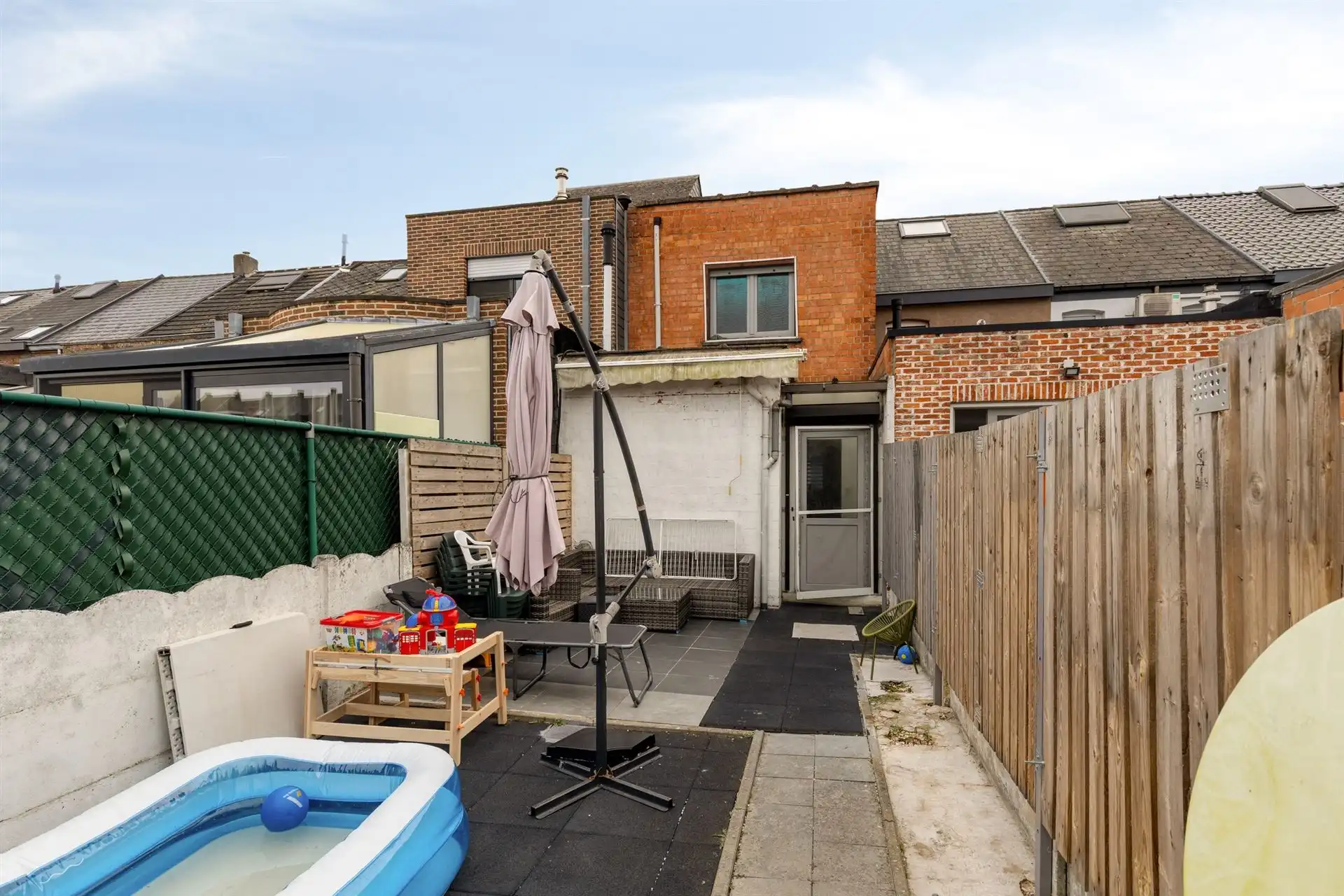 Woning met 2 (mogelijk 3) slaapkamers, tuin en garage.  foto 16