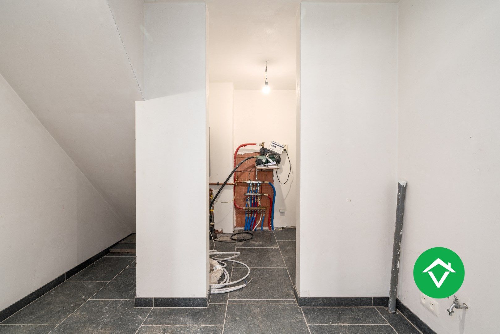 Nieuwbouwwoning met drie slaapkamers te koop in Kortemark foto 10