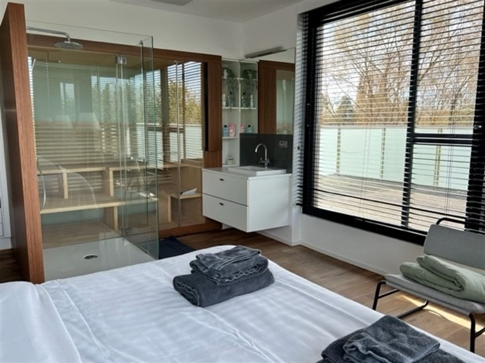 Gemeubelde villa op het golfterrein  foto 21