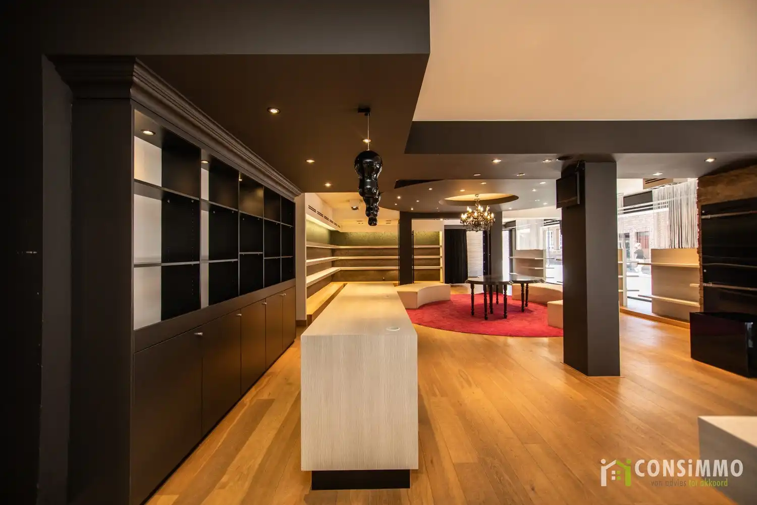 Handelspand/kantoorruimte van 325m² in Genk-Centrum! foto 5