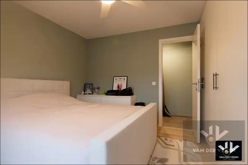 Energiezuinig, ruim en lichtrijk appartement met 2 slaapkamers en 2 terrassen op een goed bereikbare locatie foto 6