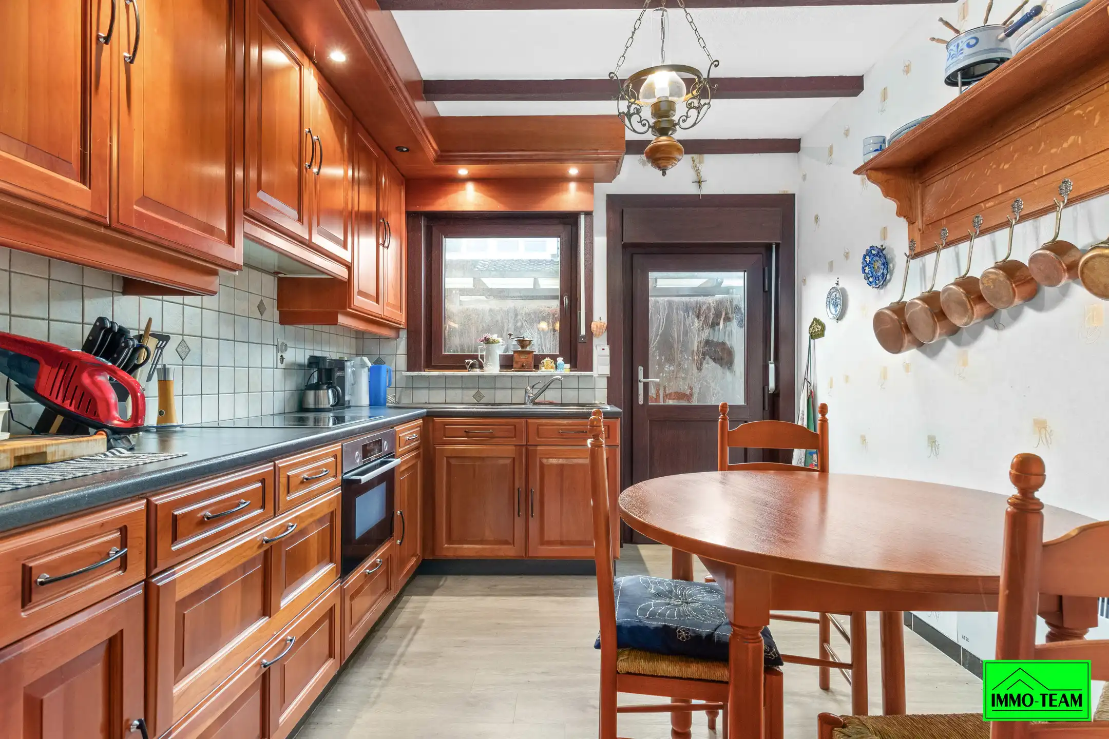 Bungalow met 3 slaapkamers in rustige woonwijk  foto 10