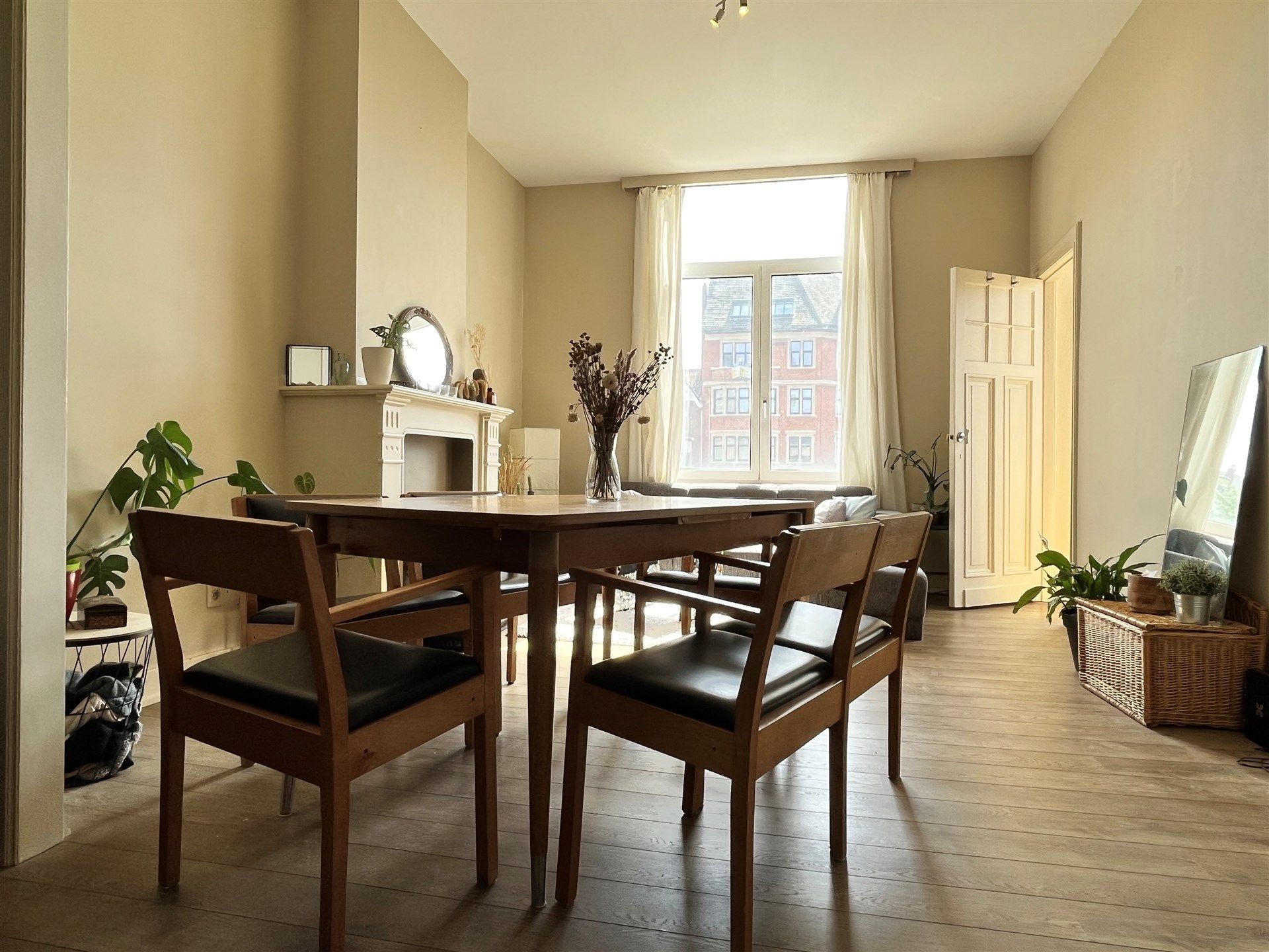 Rustig gelegen 1 slaapkamer appartement in residentiële wijk! foto 2