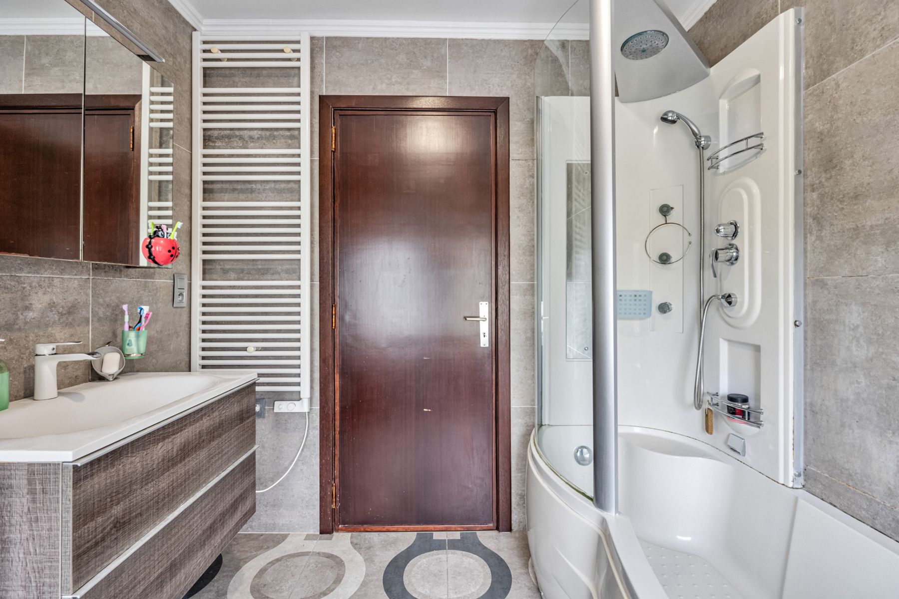 Instapklare halfopen bebouwing met 4 slaapkamers foto 23