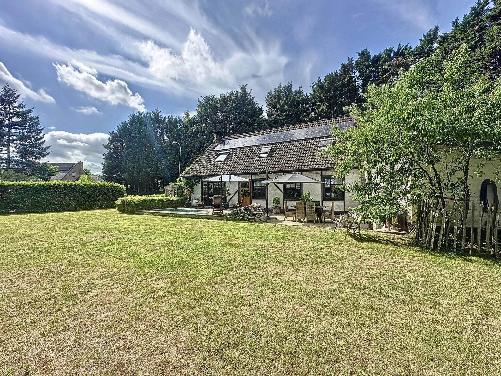Volledig gerenoveerde villa in de Europese wijk. foto 47