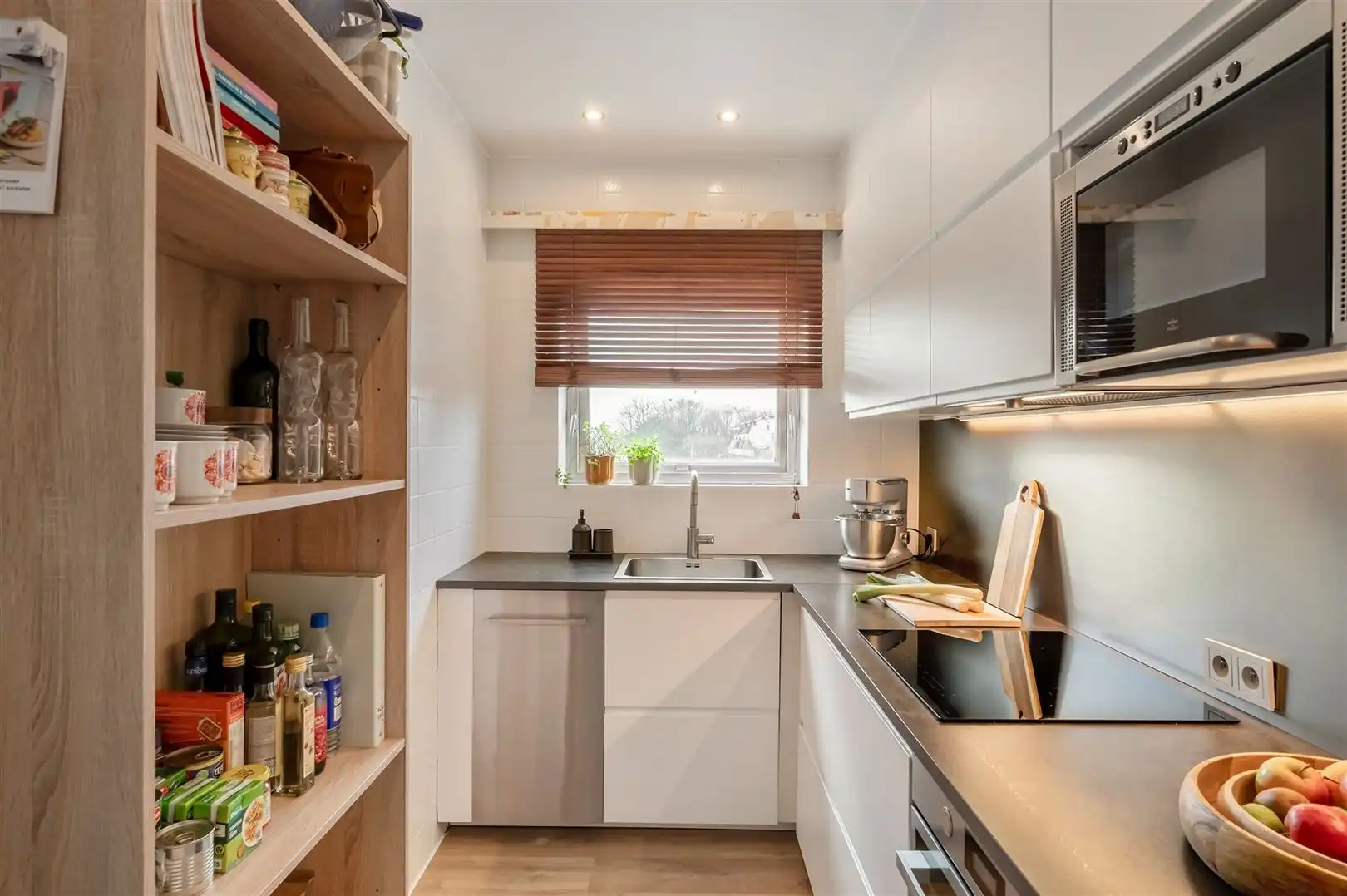 Aangenaam appartement met garage foto 8