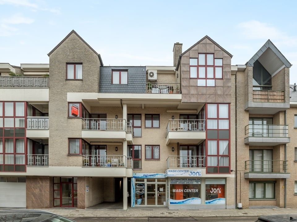 RUIM APPARTEMENT MET UITZONDERLIJK TERRAS VAN +50M² IN SINT-TRUIDEN foto {{pictureIndex}}