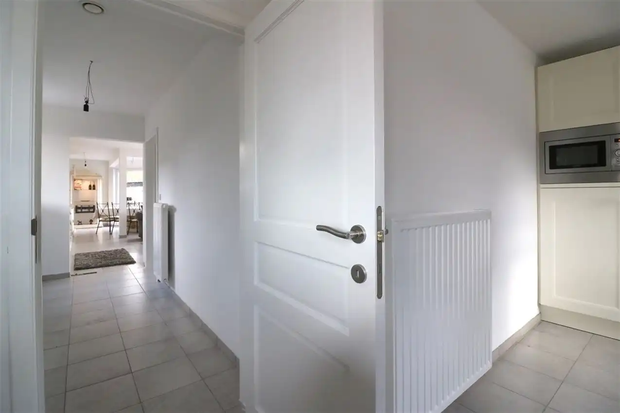 Bosrijk gelegen, vrijstaande woning met 2 slaapkamers foto 9