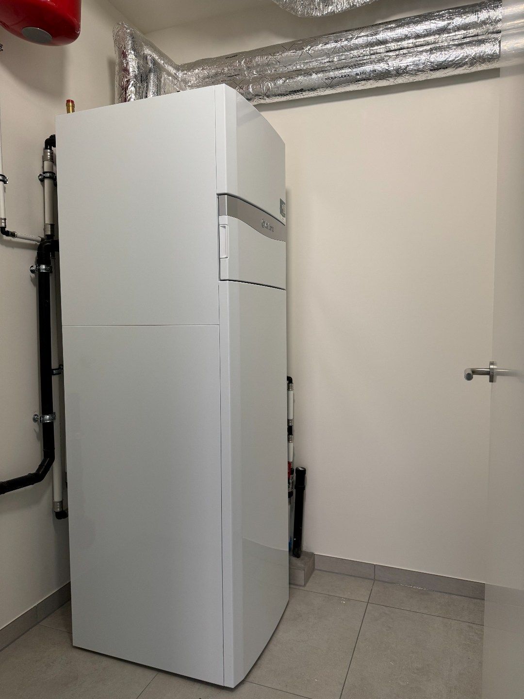 NIEUWBOUWAPPARTEMENT MET 2 SLAAPKAMERS, TERRAS, ONDERGRONDSE AUTOSTANDPLAATS EN KELDERBERGING IN RESIDENTIE "DE KWINT" TE ZONHOVEN foto 12