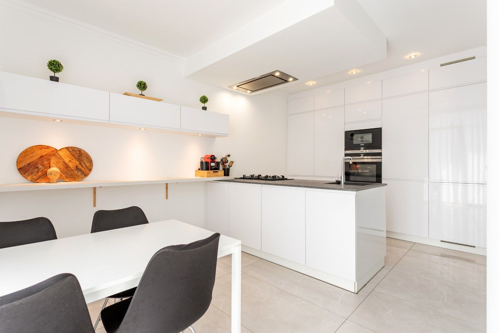 Ruime en energiezuinige (EPC A) woning met 5 slaapkamers, bureau, garage en tuin foto 11