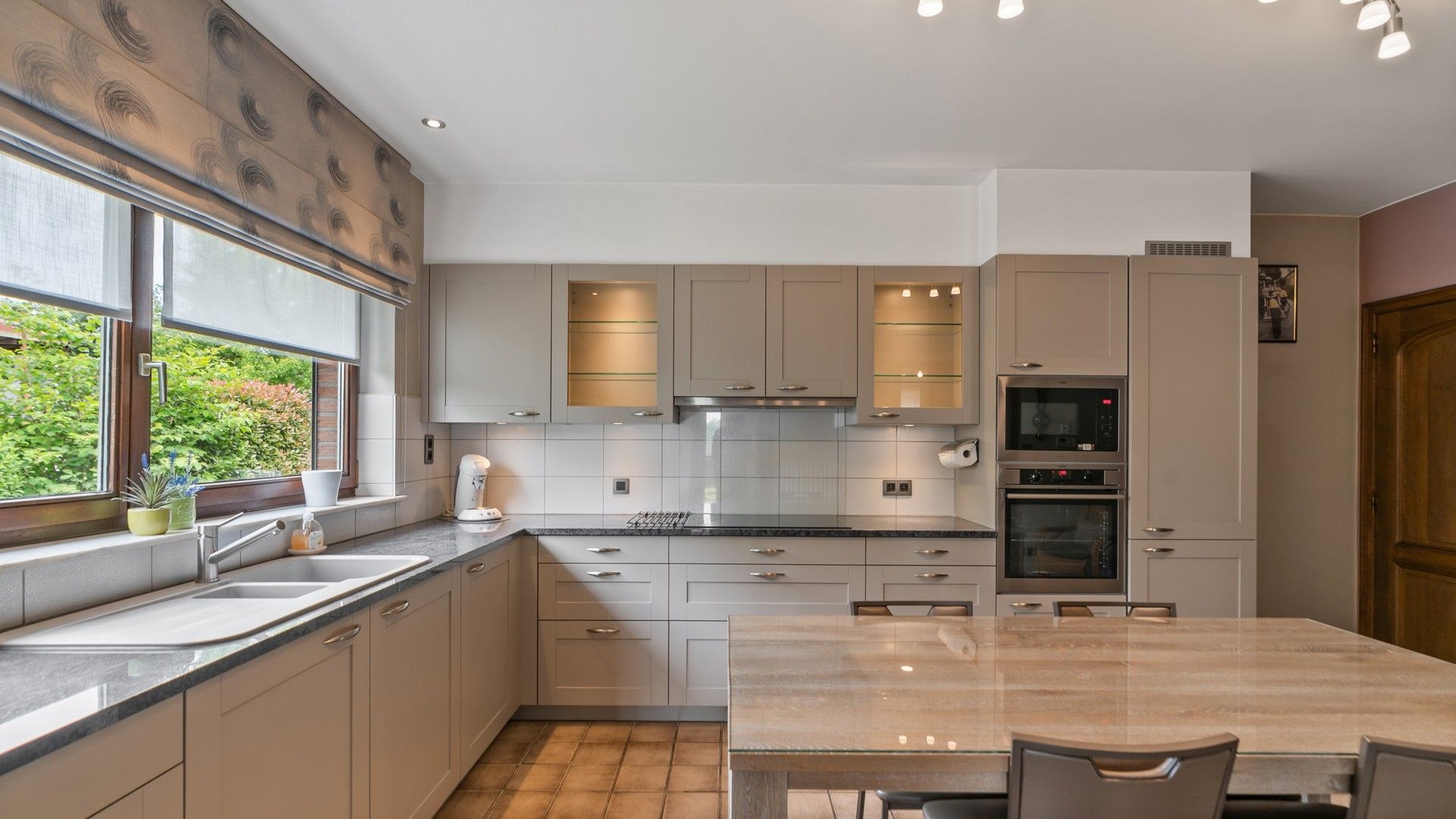 Ruime gelijkvloerse woning met potentieel op rustige locatie foto 5