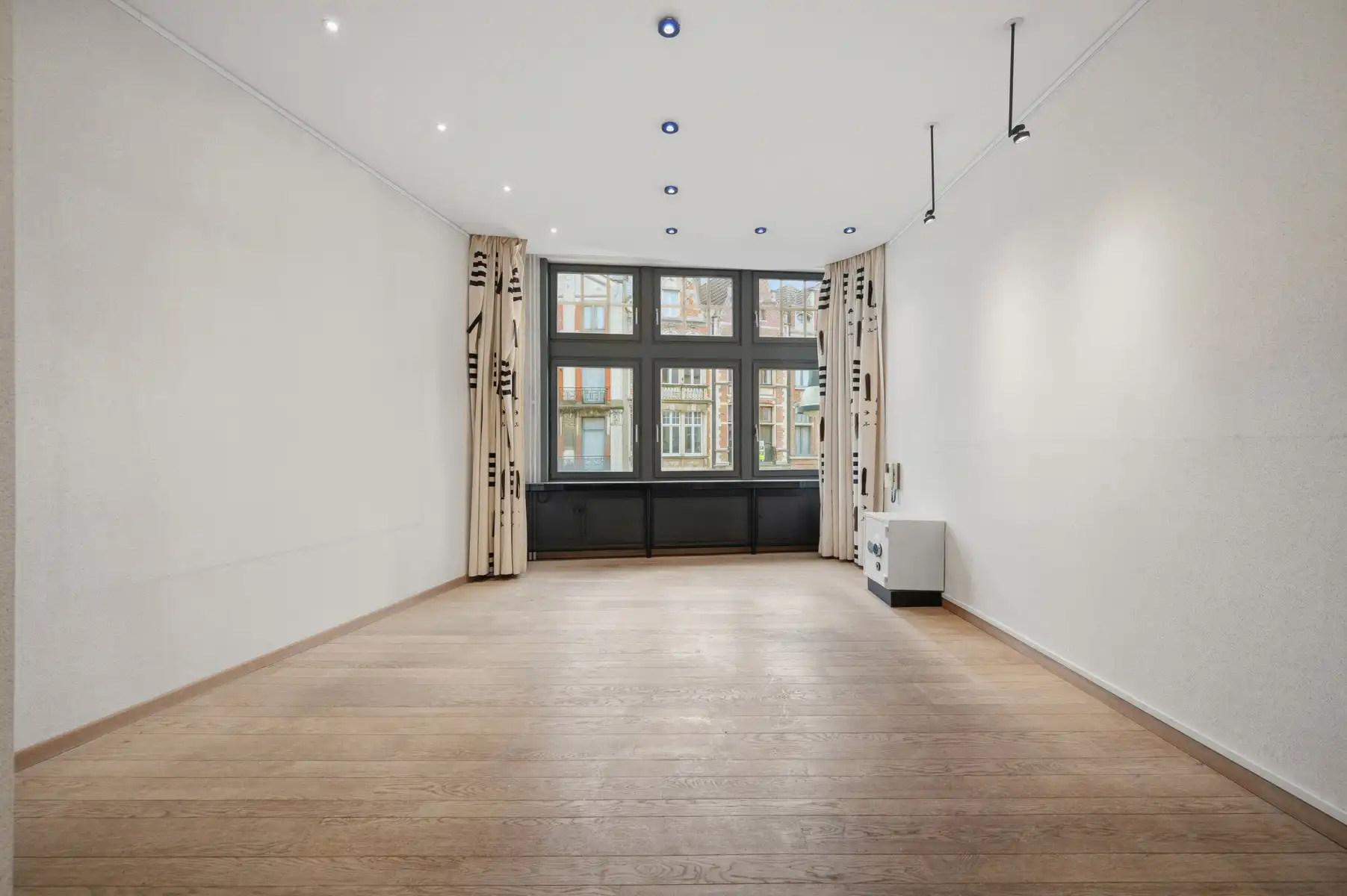 Schitterend pand op Grote Markt te LIER foto 17