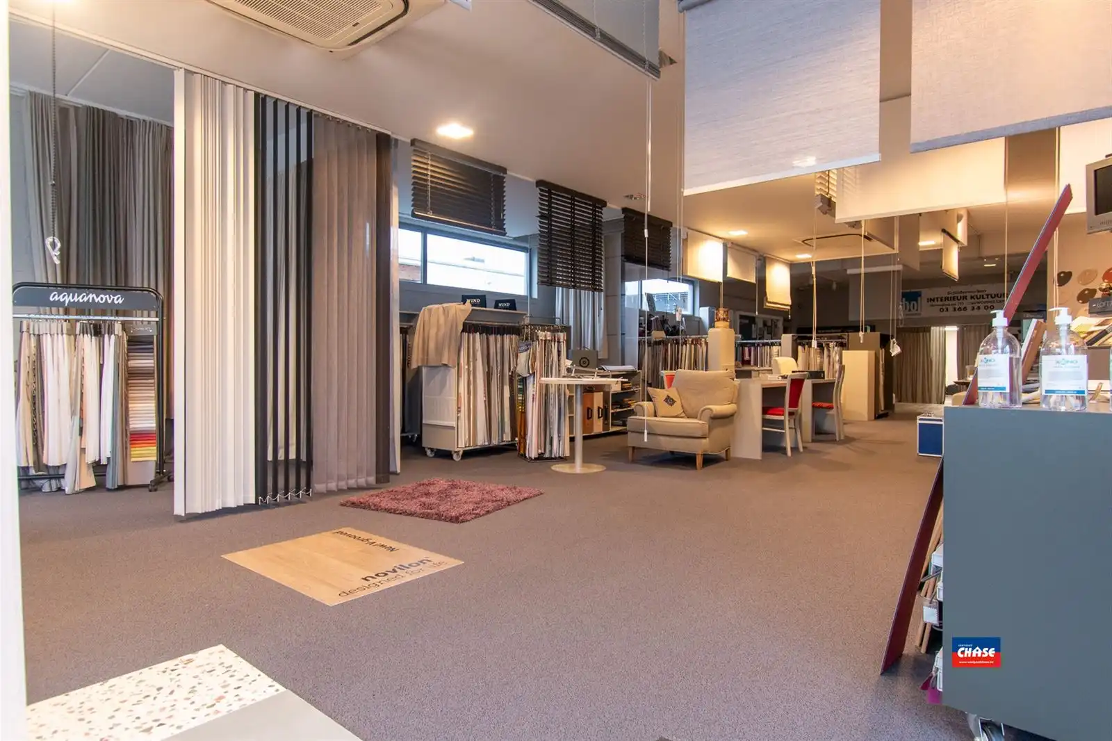 Gemengd gebouw met winkel, 2 appartementen, kantoor en magazijnruimte foto 5