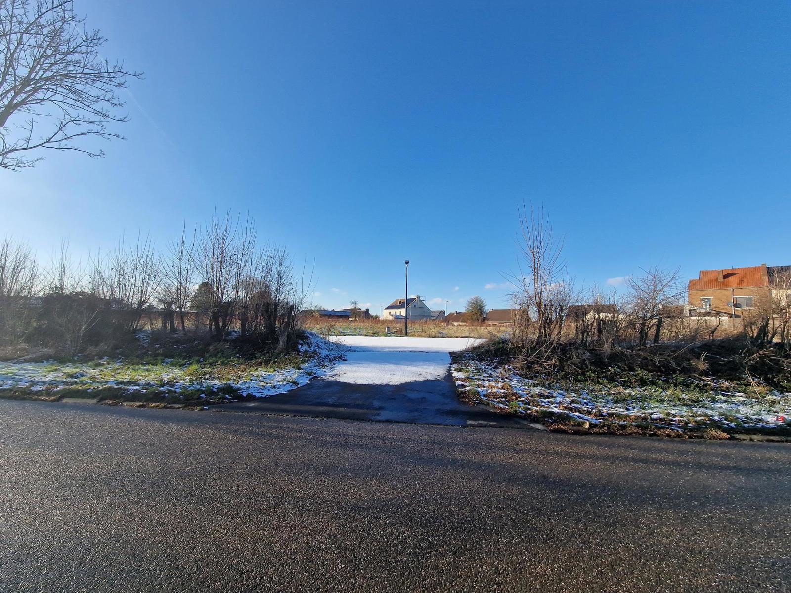 Bouwgrond open bebouwing te Linter (Overhespen) lot 3 foto {{pictureIndex}}